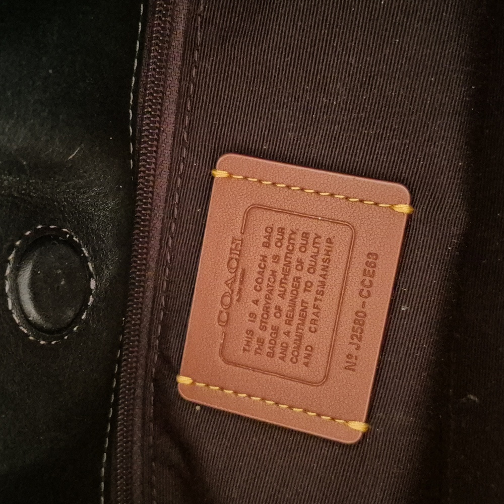 Coach Black Leather Shoulder Bag ..LIKE NEW - Picture 4 of 8